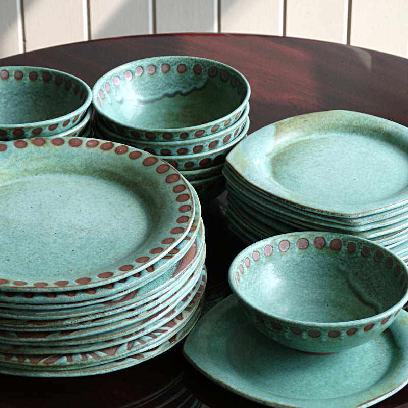 Dinnerware Set in Green Matte