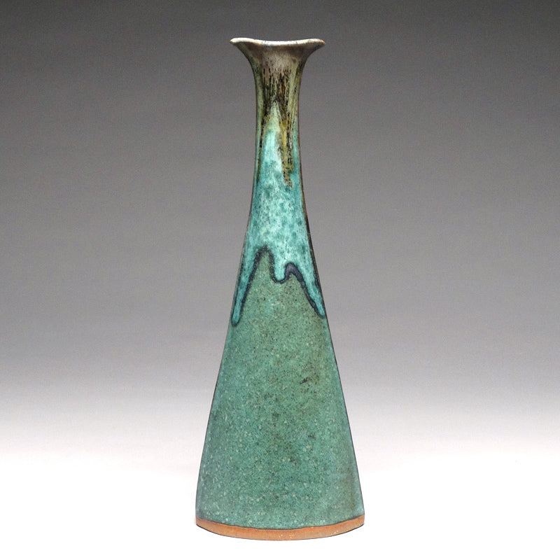 Bud Vase in Green Matte