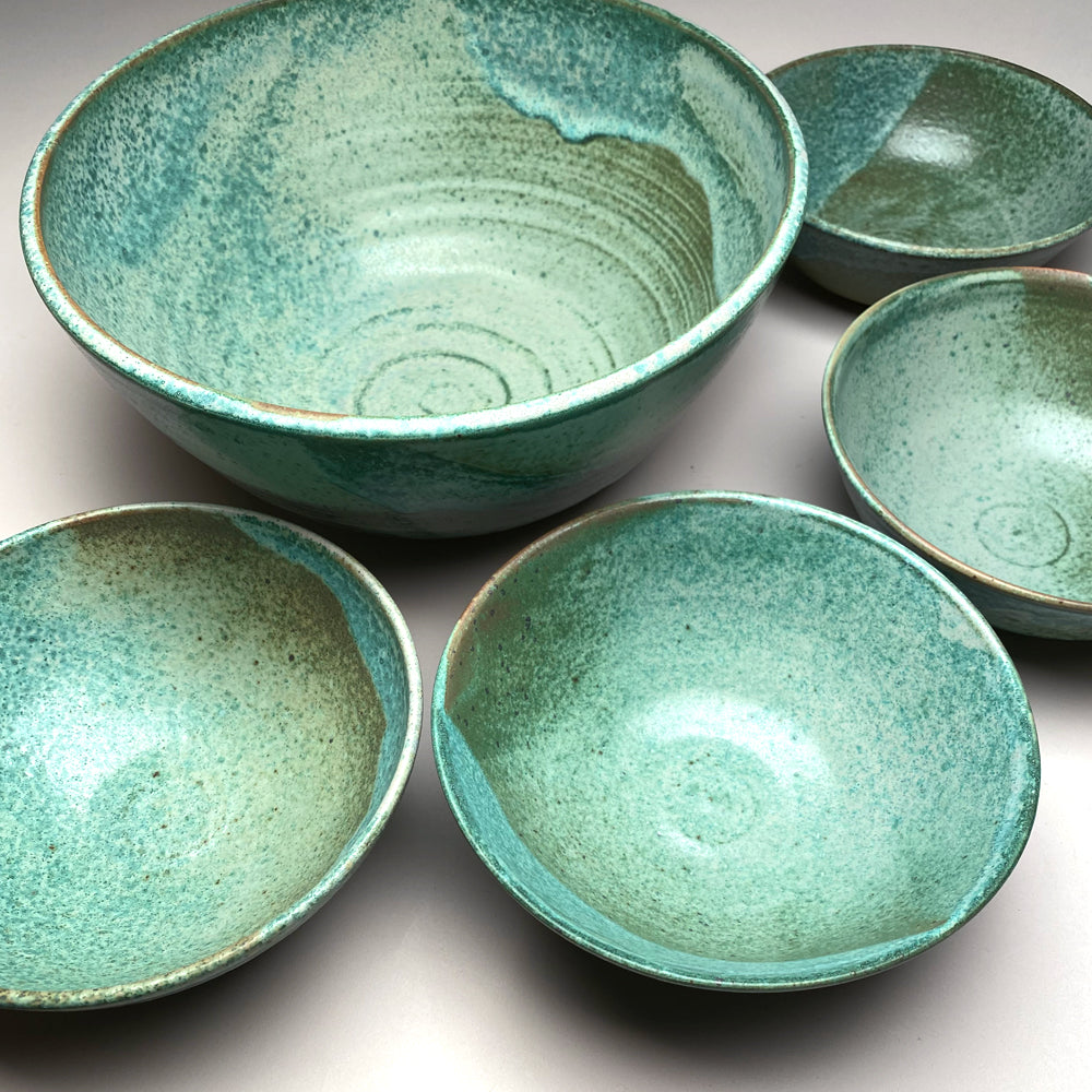 https://www.mangumpottery.com/cdn/shop/products/Bowl-set-large-green_1400x.jpg?v=1589466708