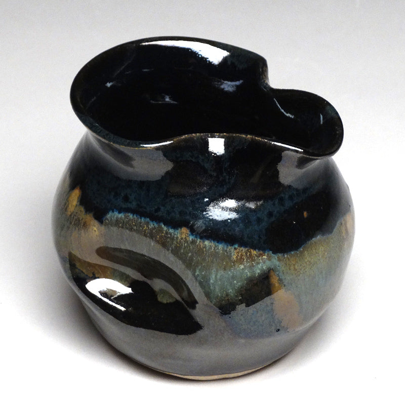 Pincher in Black and Teal Glaze